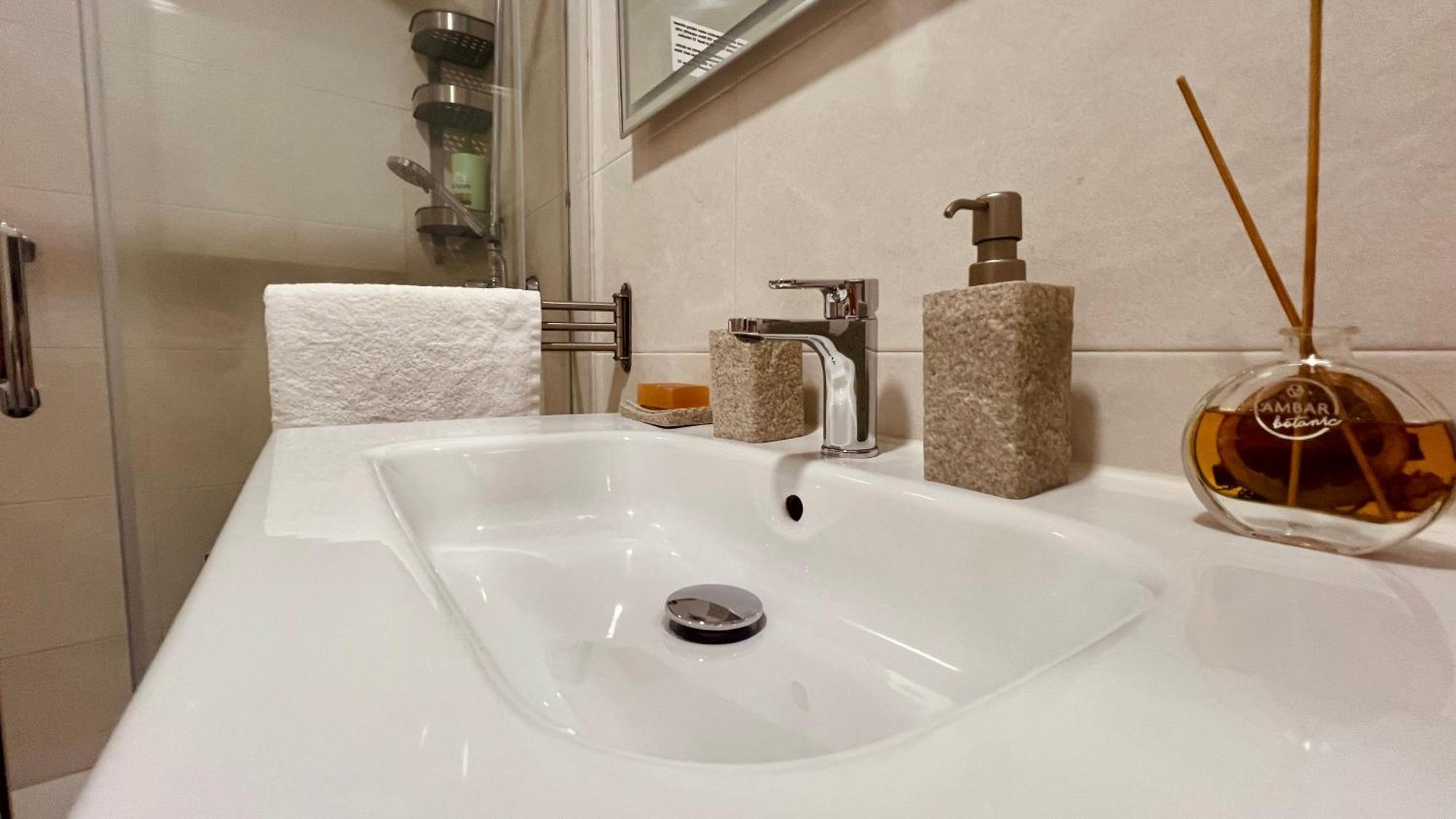 Super Comfy And Homey 4Br Apartment Peachy Stays Malaga Zewnętrze zdjęcie